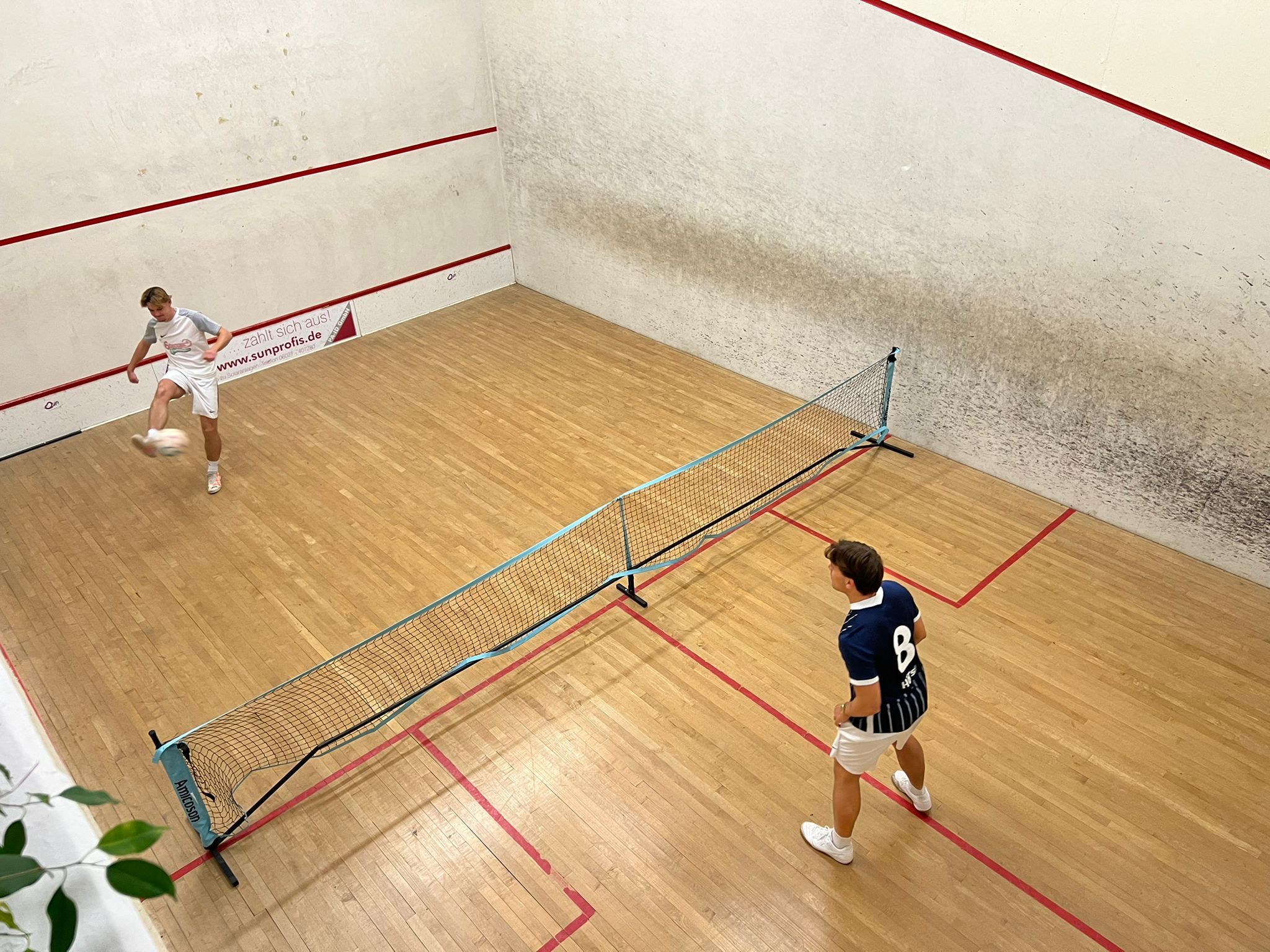 Fu&szlig;ball-Tennis im Sportcenter B&uuml;rgstadt Miltenberg